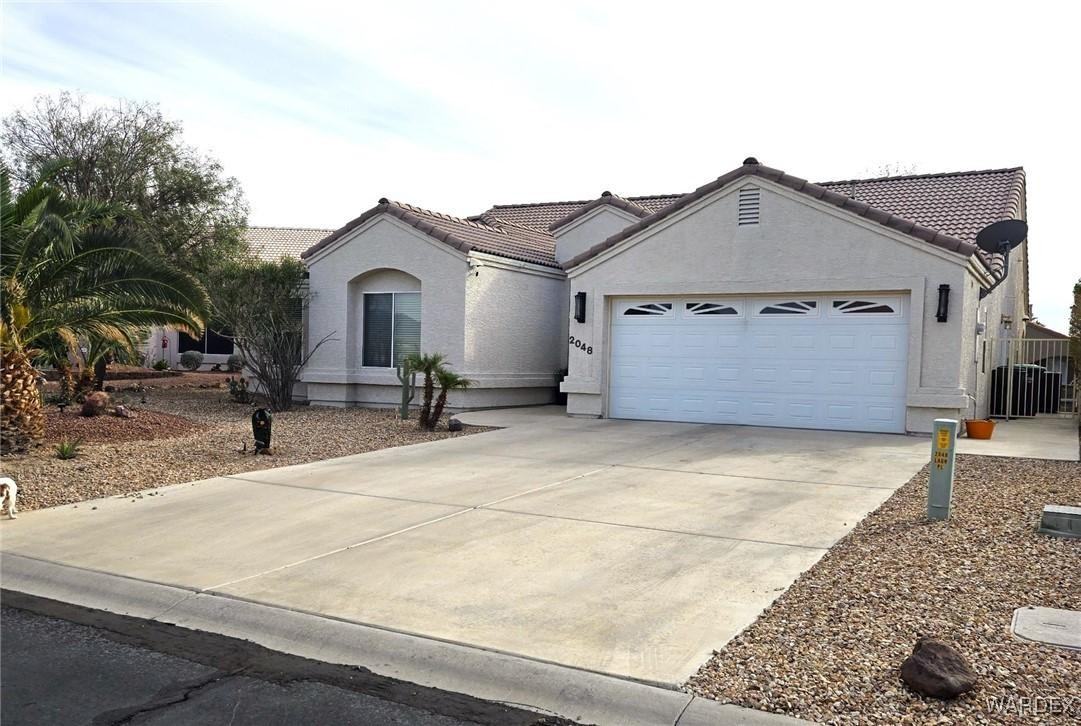 2048 E Lago Grande Pl - Photo 2 of 46