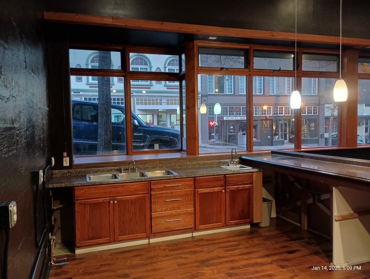 5727 Dunsmuir Ave #A - Photo 4 of 14