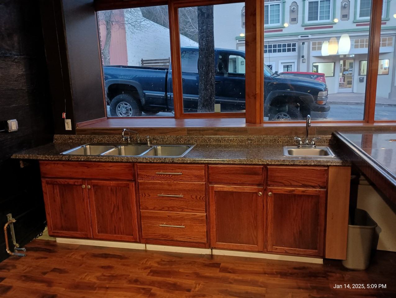 5727 Dunsmuir Ave #A - Photo 5 of 14