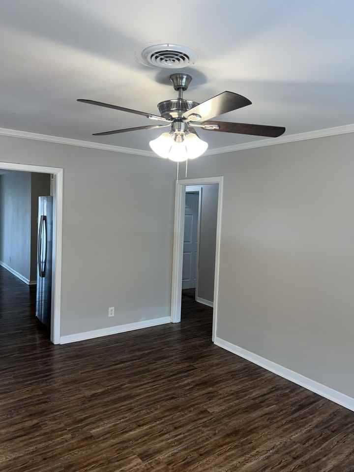 4811 Seabreeze Dr - Photo 3 of 21