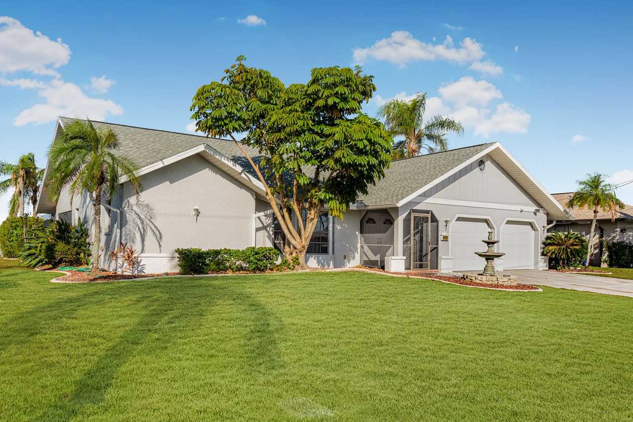 3106 Se 10th Pl - Photo 2 of 50