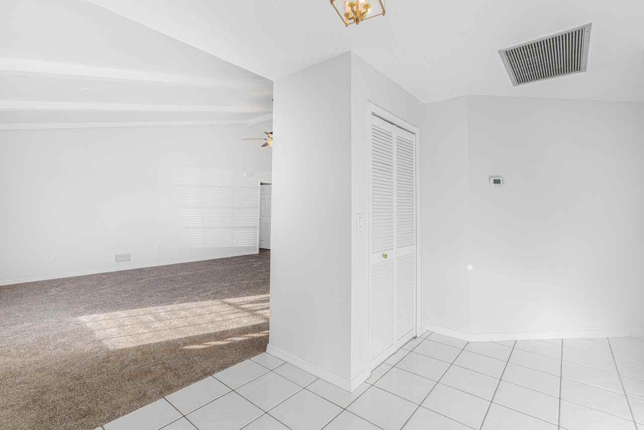 3106 Se 10th Pl - Photo 6 of 50