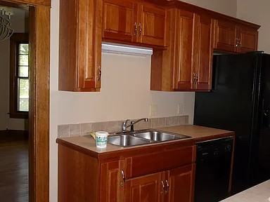 620 Highland Ave - Photo 6 of 11