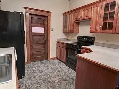 620 Highland Ave - Photo 7 of 11