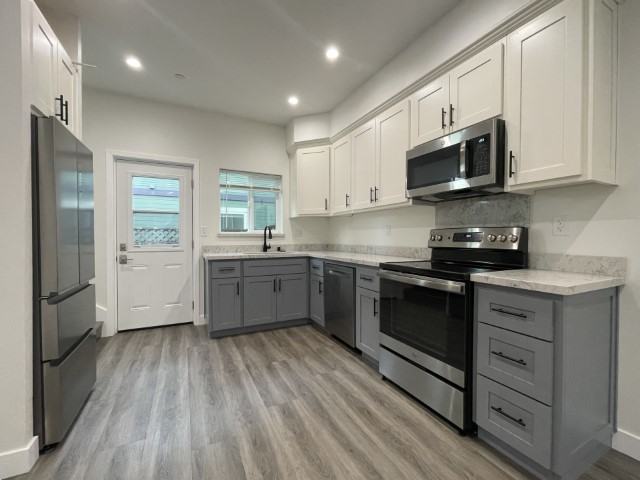 727 Hanover St #B2 - Photo 6 of 15