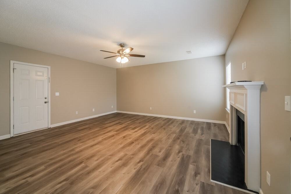 313 Randy Way - Photo 5 of 17