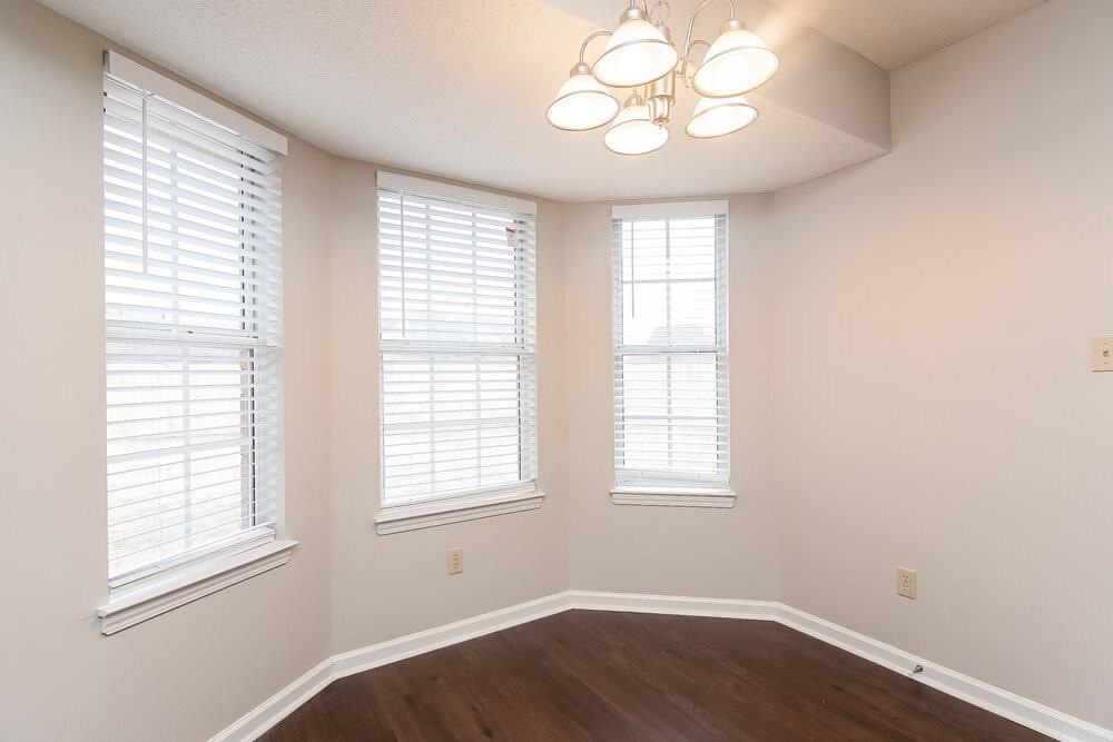 7457 Jennifer Dr - Photo 5 of 14