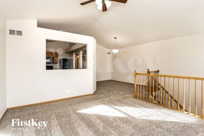 716 Four Seasons Blvd - Photo 3 of 16