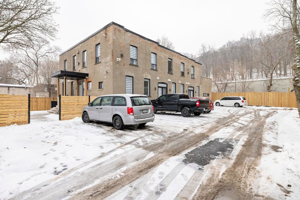 302 Cumberland Ave - Photo 3 of 36