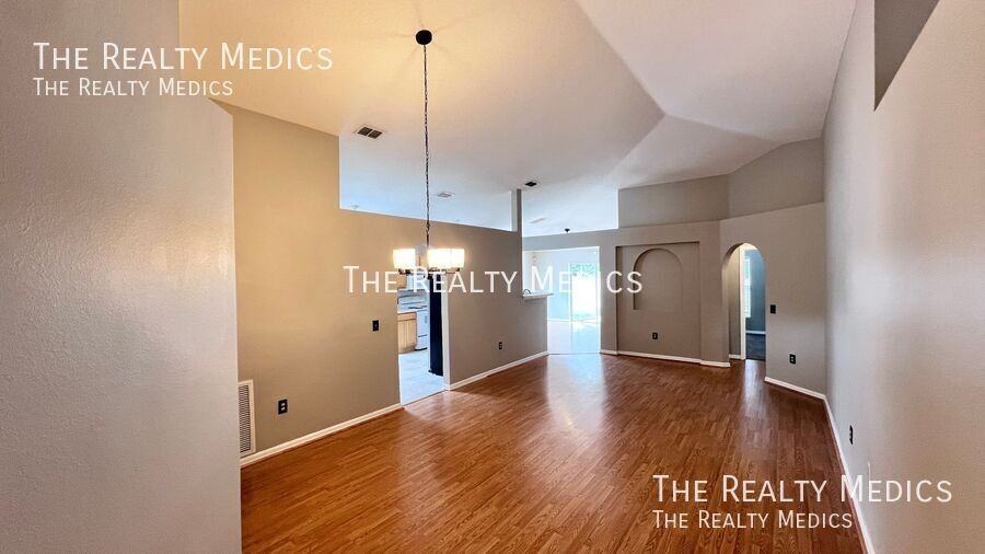 130 Wheatfield Cir - Photo 7 of 40