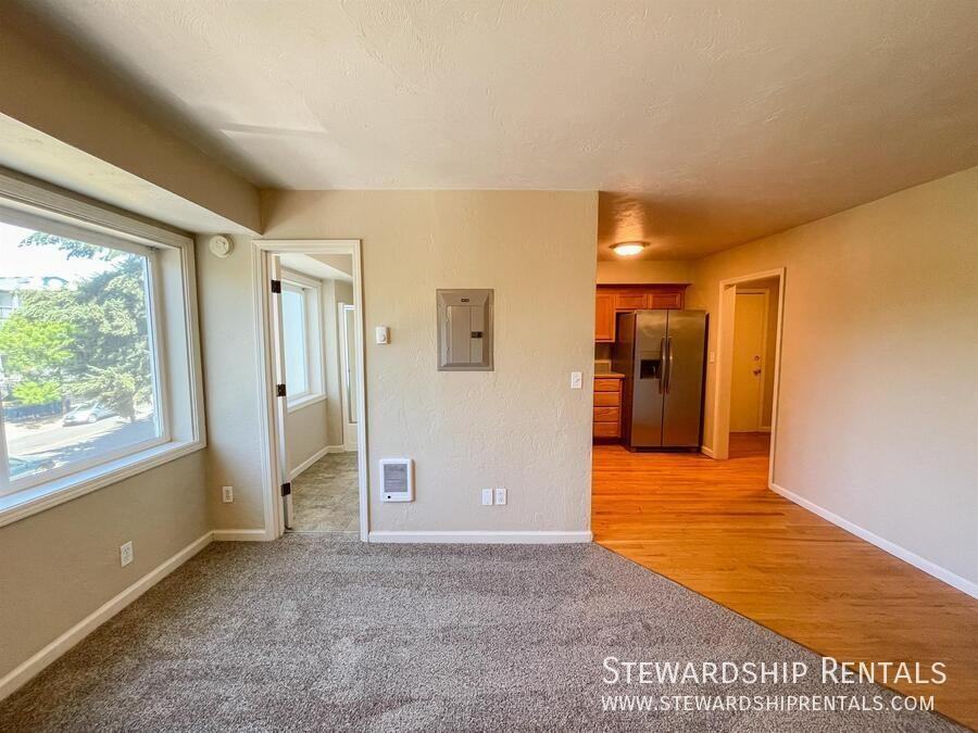 1825 Harris St #6 - Photo 6 of 22