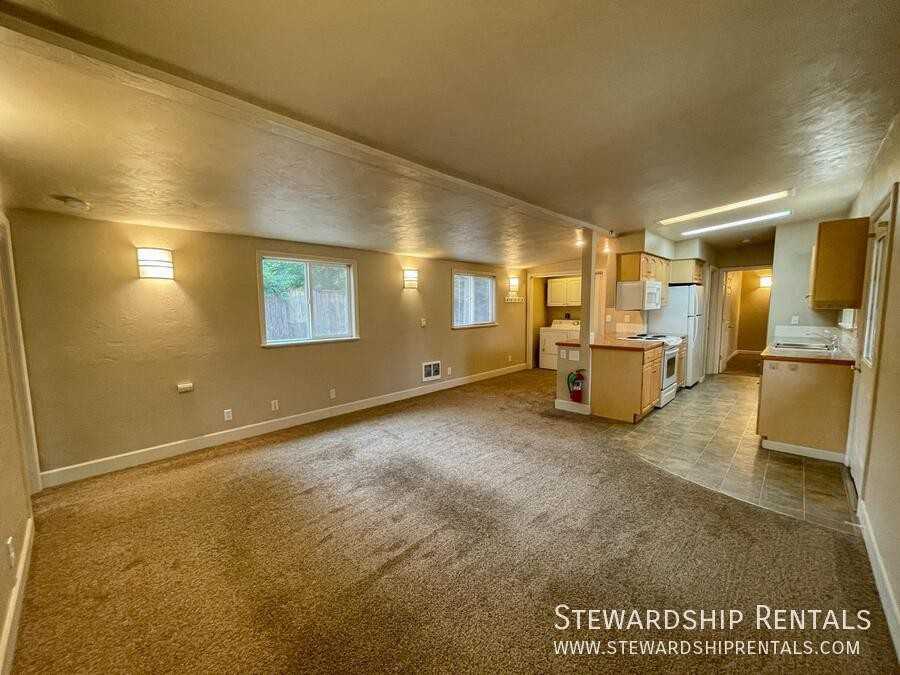 2024 Emerald St #7 - Photo 2 of 15