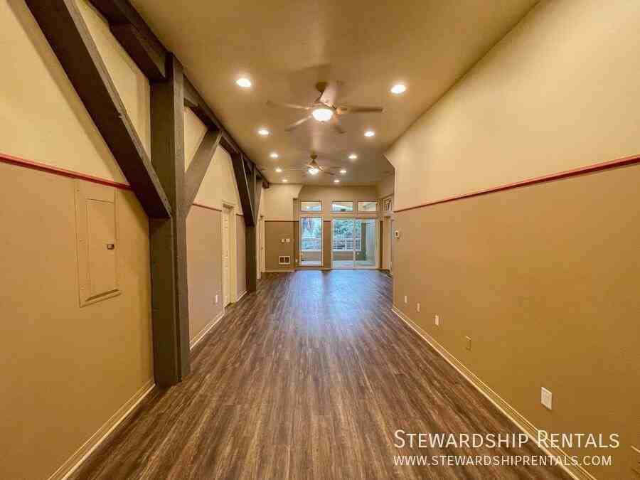 600 E 8th Ave - Photo 7 of 44