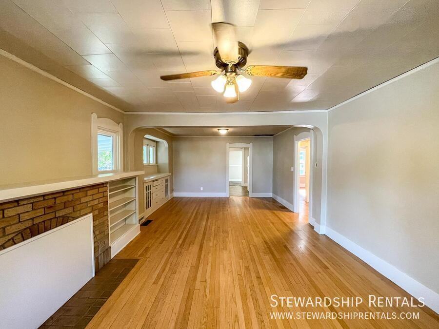 1745 Olive St - Photo 3 of 27