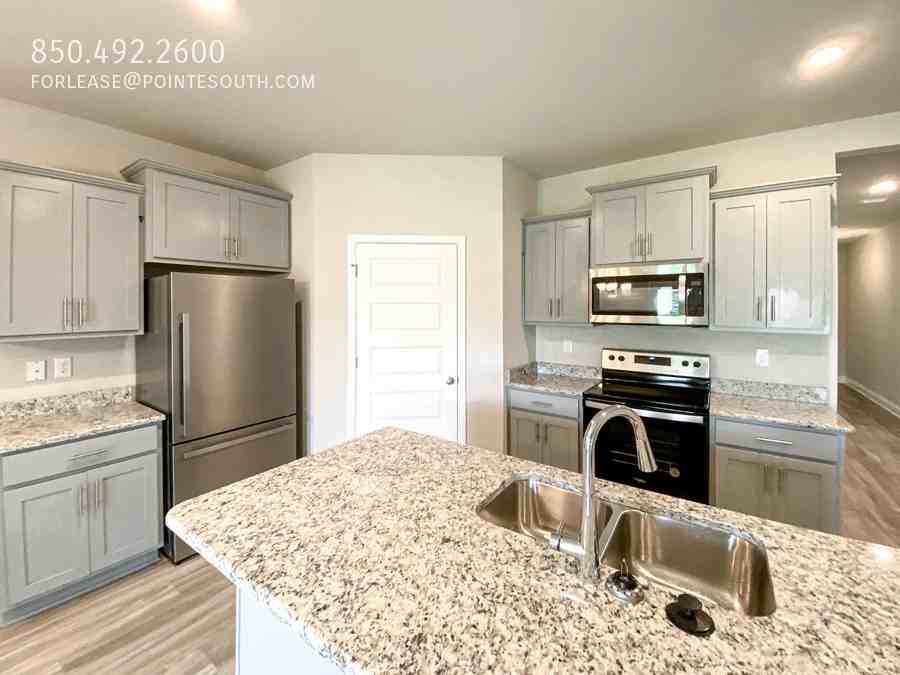 394 Landward Dr N - Photo 2 of 17