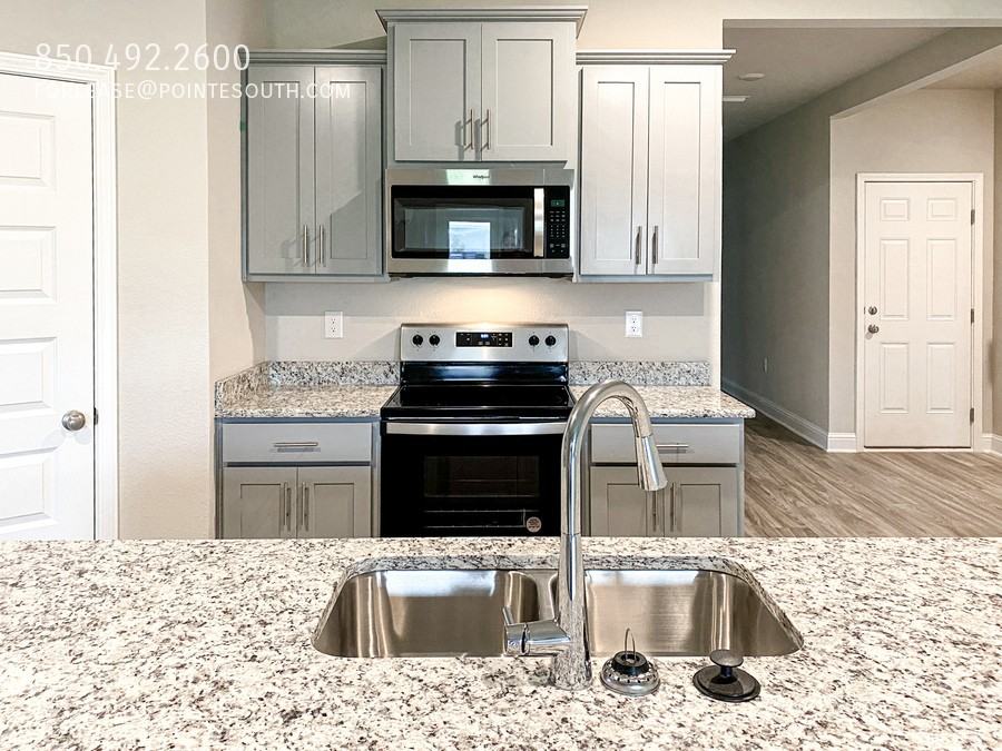 394 Landward Dr N - Photo 3 of 17