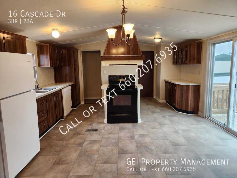 16 Cascade Dr - Photo 3 of 15