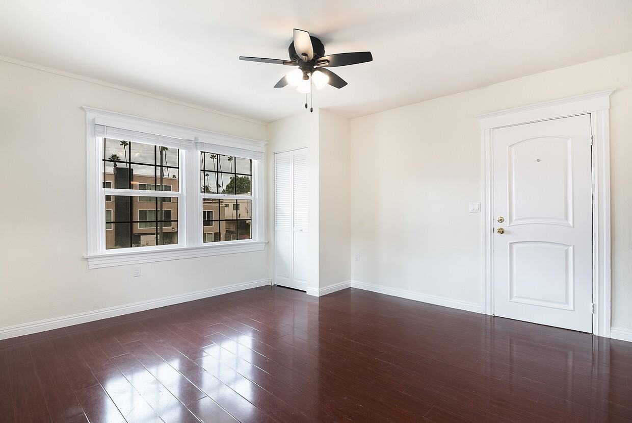 Wilton Place Apartments - Photo 2 of 7