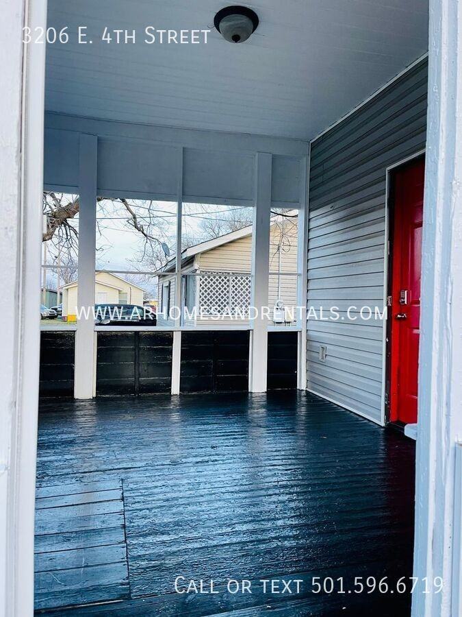 3206 E 4th St - Photo 2 of 14