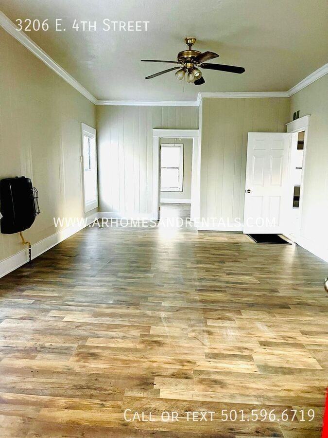 3206 E 4th St - Photo 3 of 14