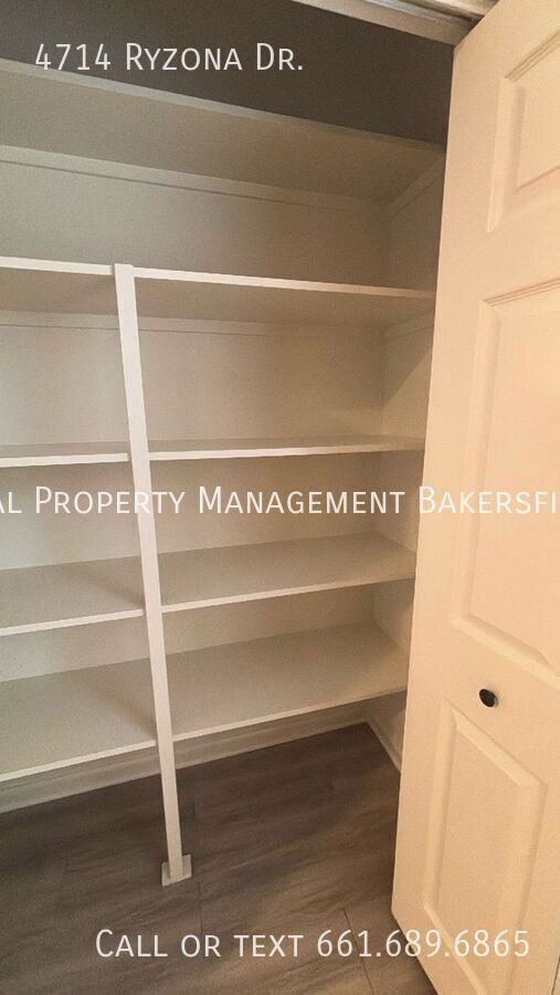 4714 Ryzona Dr - Photo 7 of 33