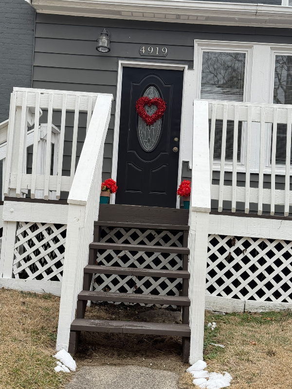 4919 Jameson St - Photo 3 of 32