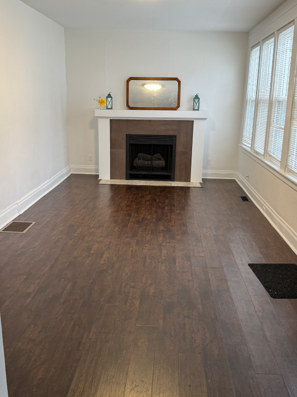 4919 Jameson St - Photo 5 of 32