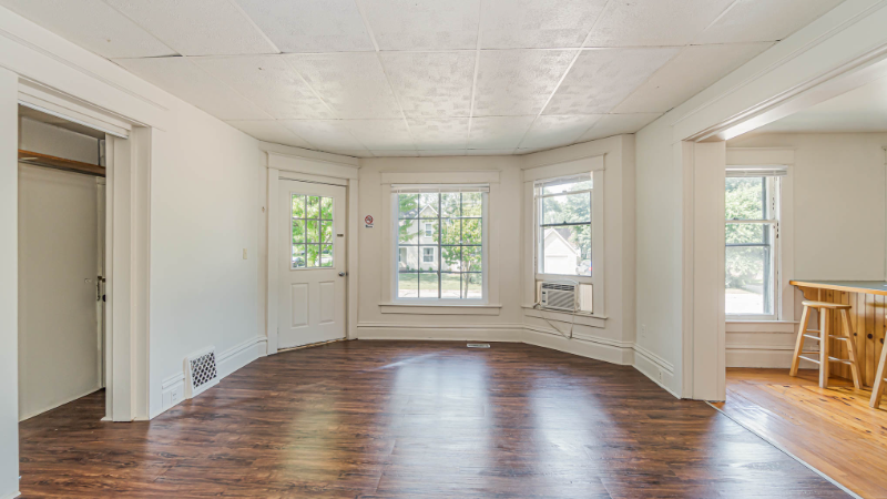 701 S University Ave - Photo 2 of 14