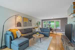 featured image of 305 Myrtle Street