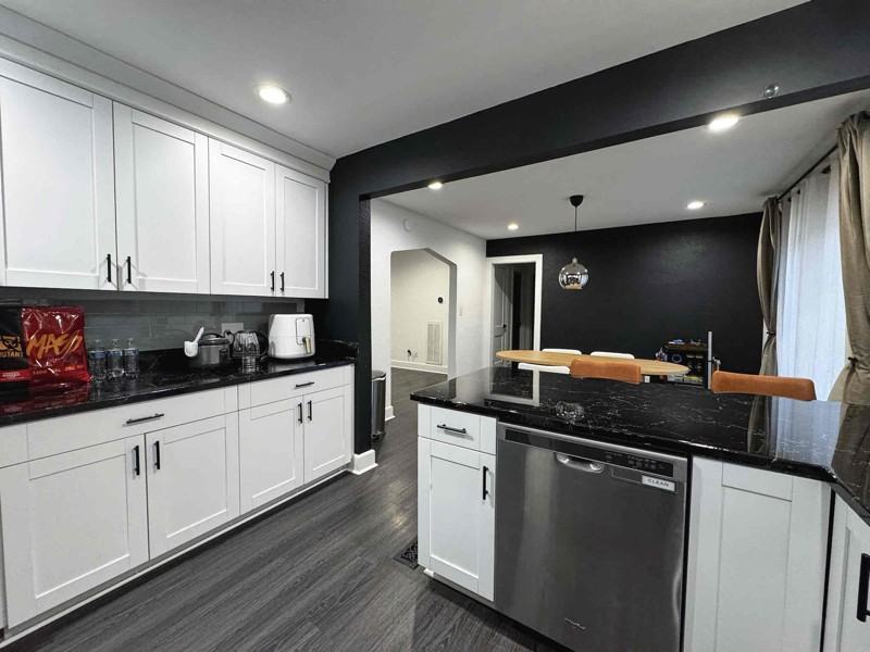 3747 Lenoir Cir - Photo 2 of 16