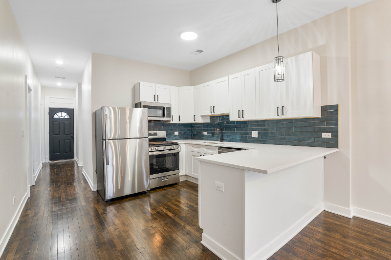 1707 N Harding Ave #3 - Photo 3 of 11