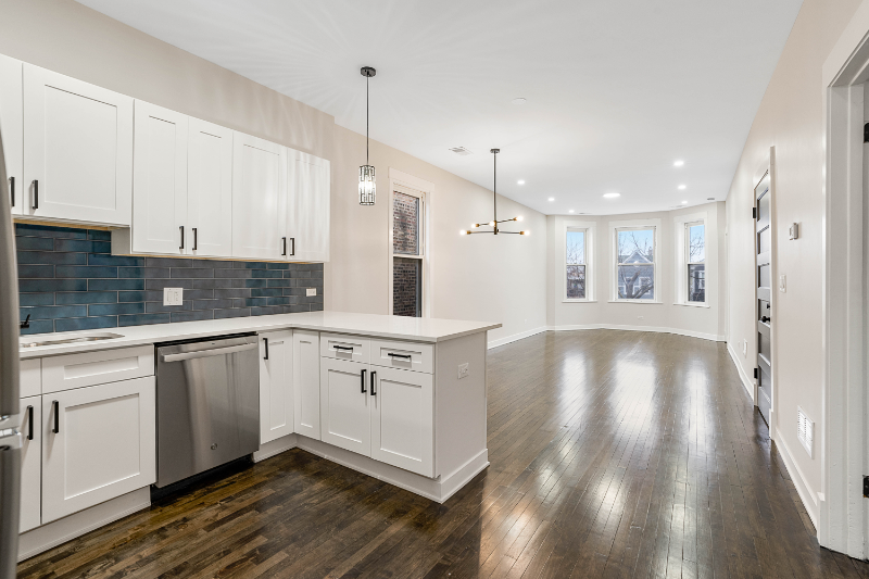 1707 N Harding Ave #3 - Photo 6 of 11