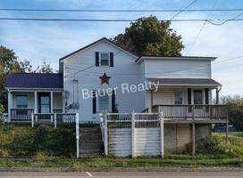 featured image of 4 W Main St