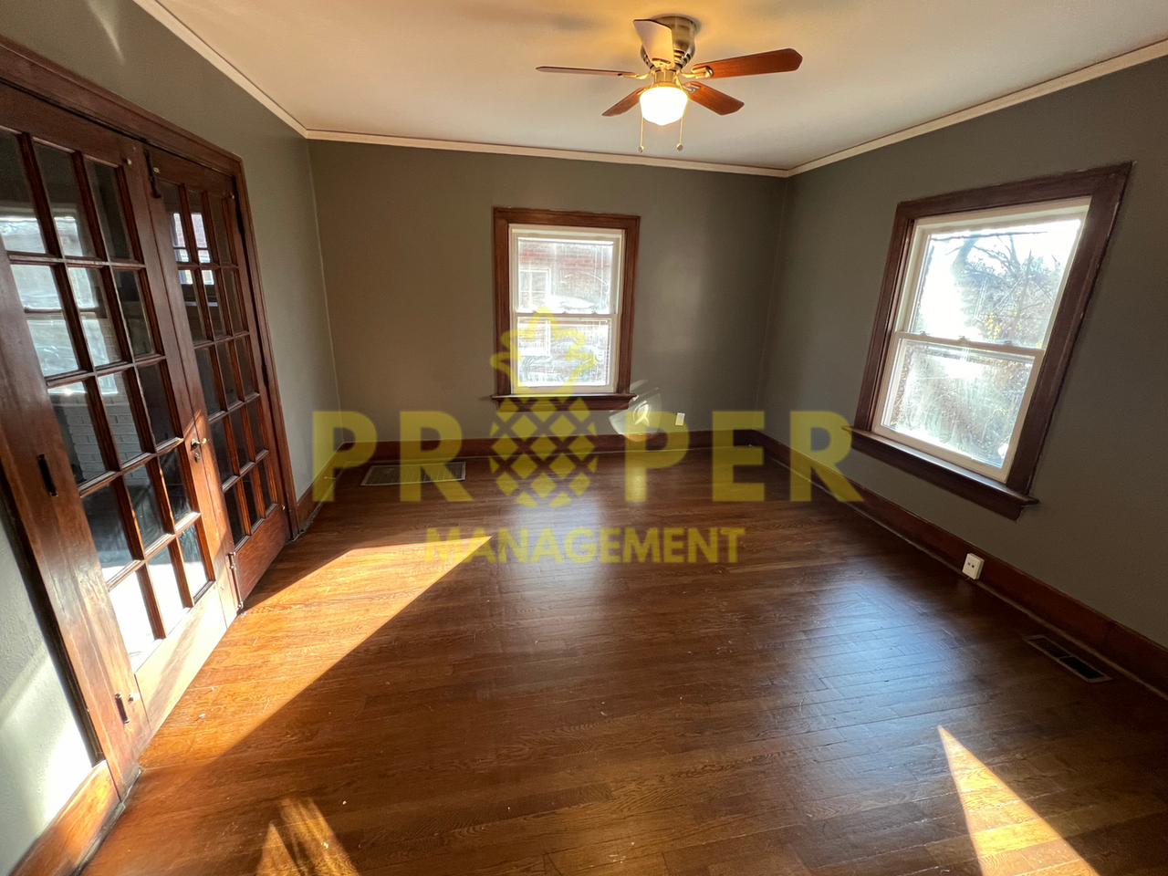 1115 Grafton Ave - Photo 5 of 12