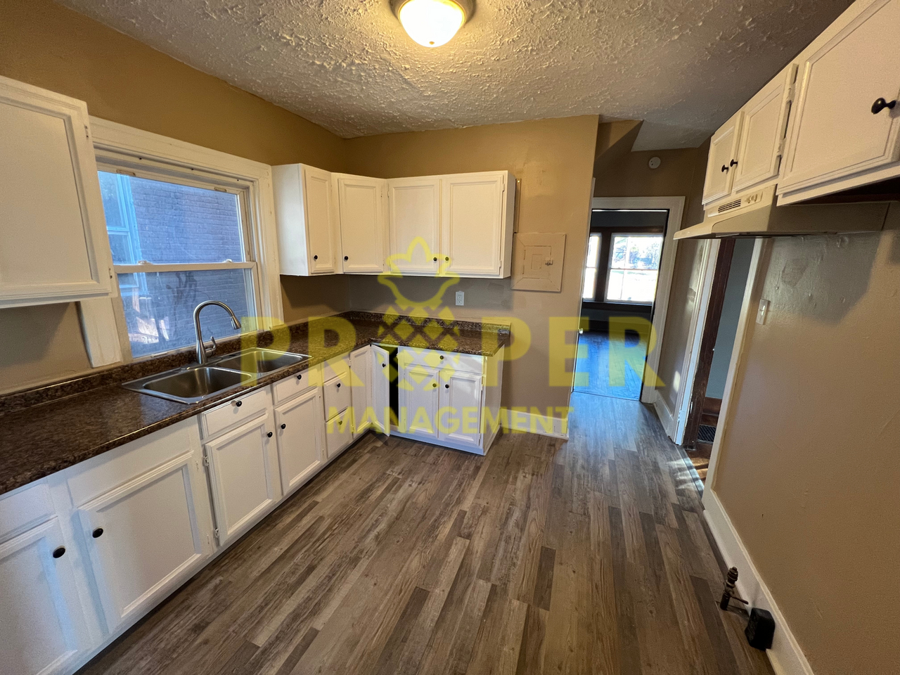 1115 Grafton Ave - Photo 6 of 12