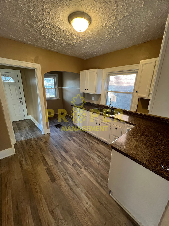 1115 Grafton Ave - Photo 7 of 12