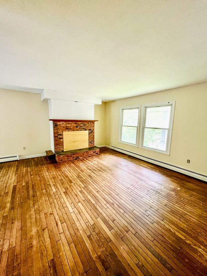 58 East Terrace - Photo 3 of 26