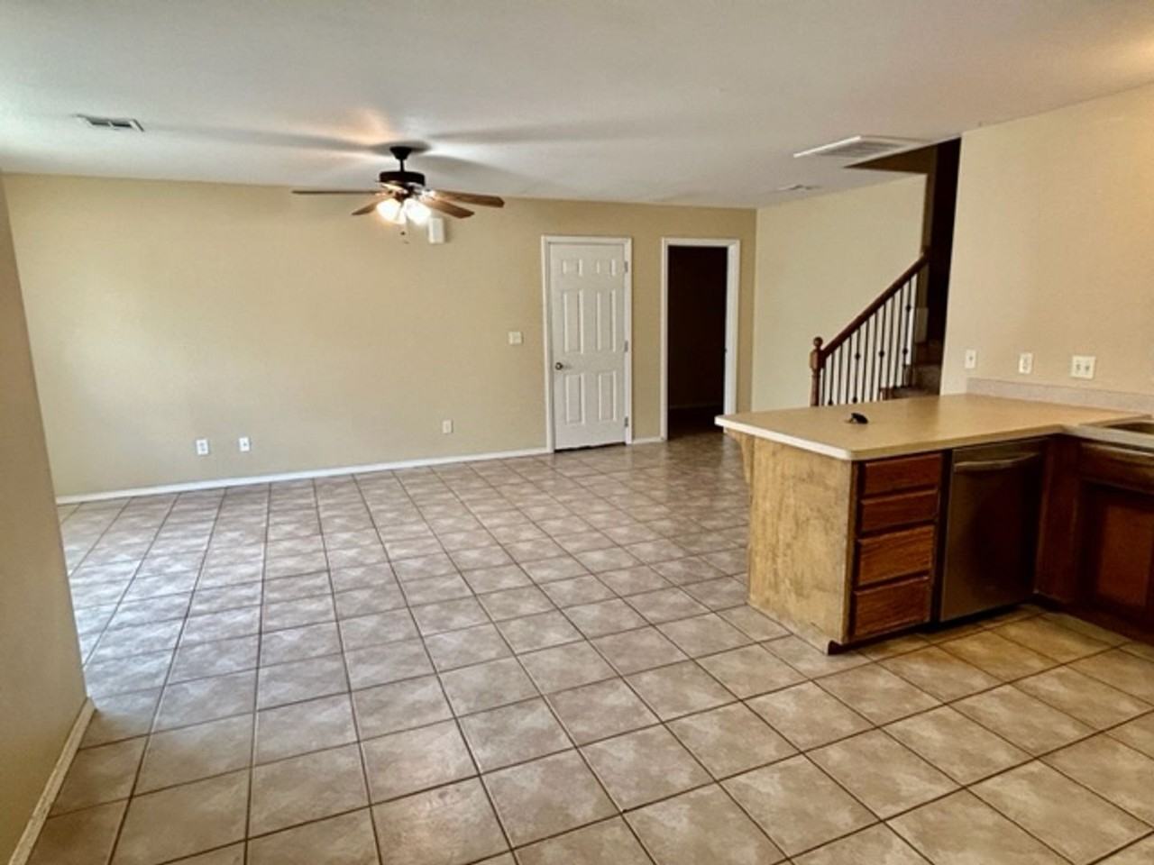 44 Dakota Trl - Photo 3 of 10