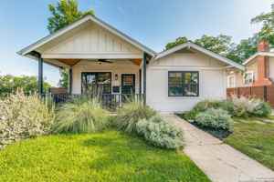 featured image of 627 W Lynwood Ave