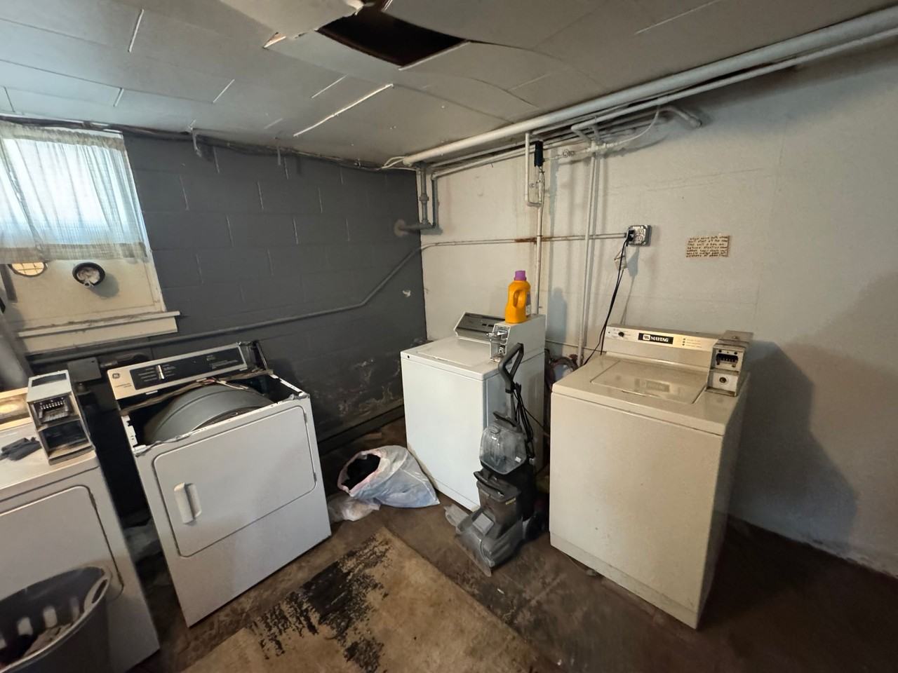 143 W Locust Street - Photo 7 of 24