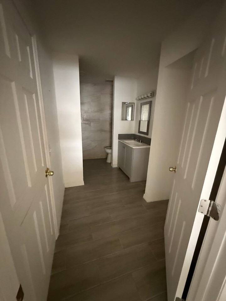 3977 Crayrich Cir - Photo 5 of 10