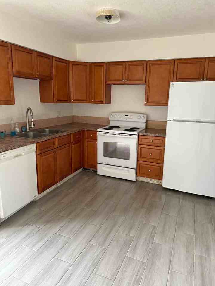 3977 Crayrich Cir - Photo 7 of 10