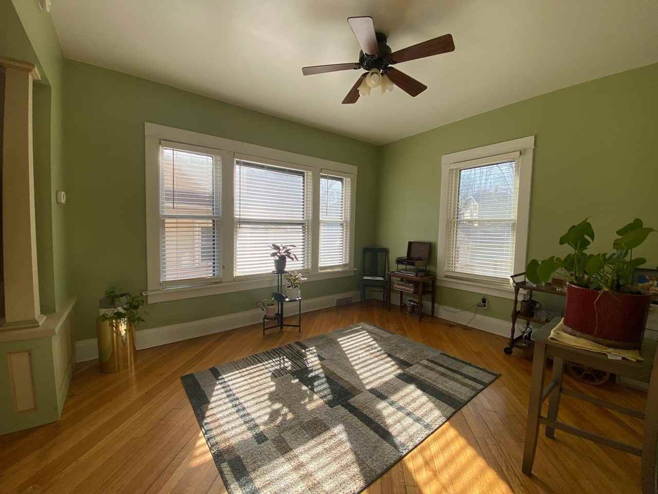 1207 Muscatine Avenue - Photo 6 of 22