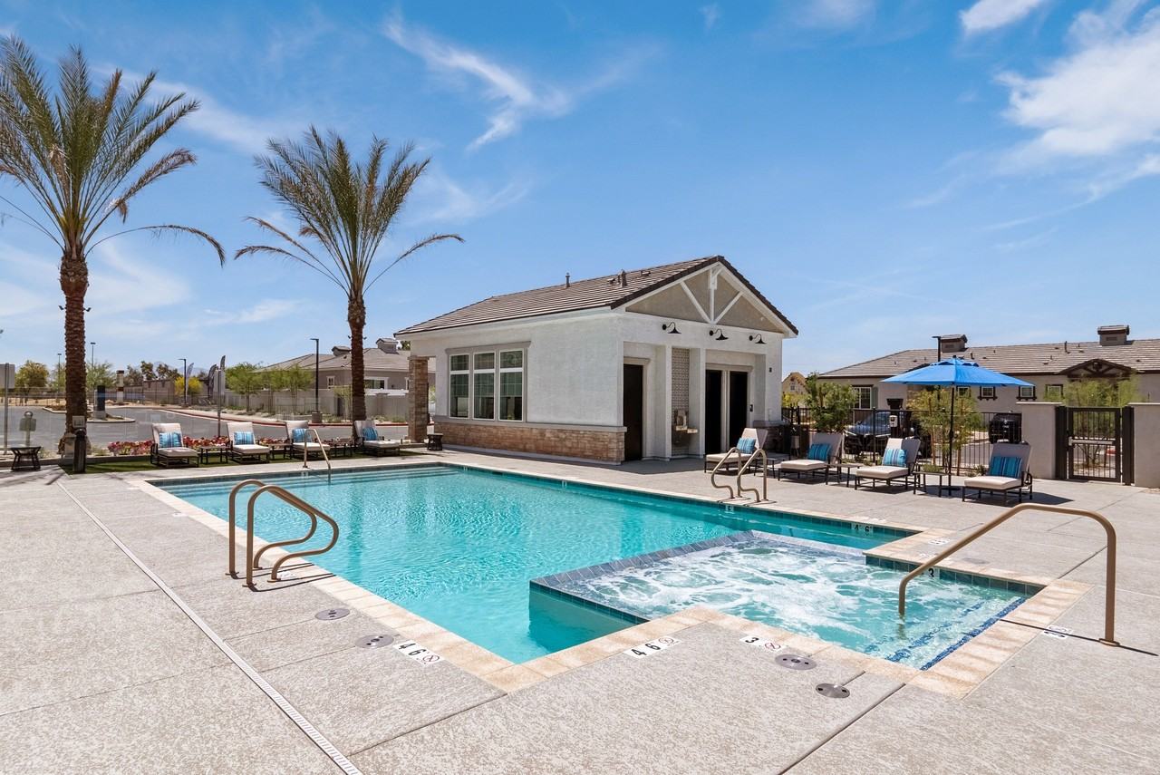 Zora Encanto - Photo 5 of 31