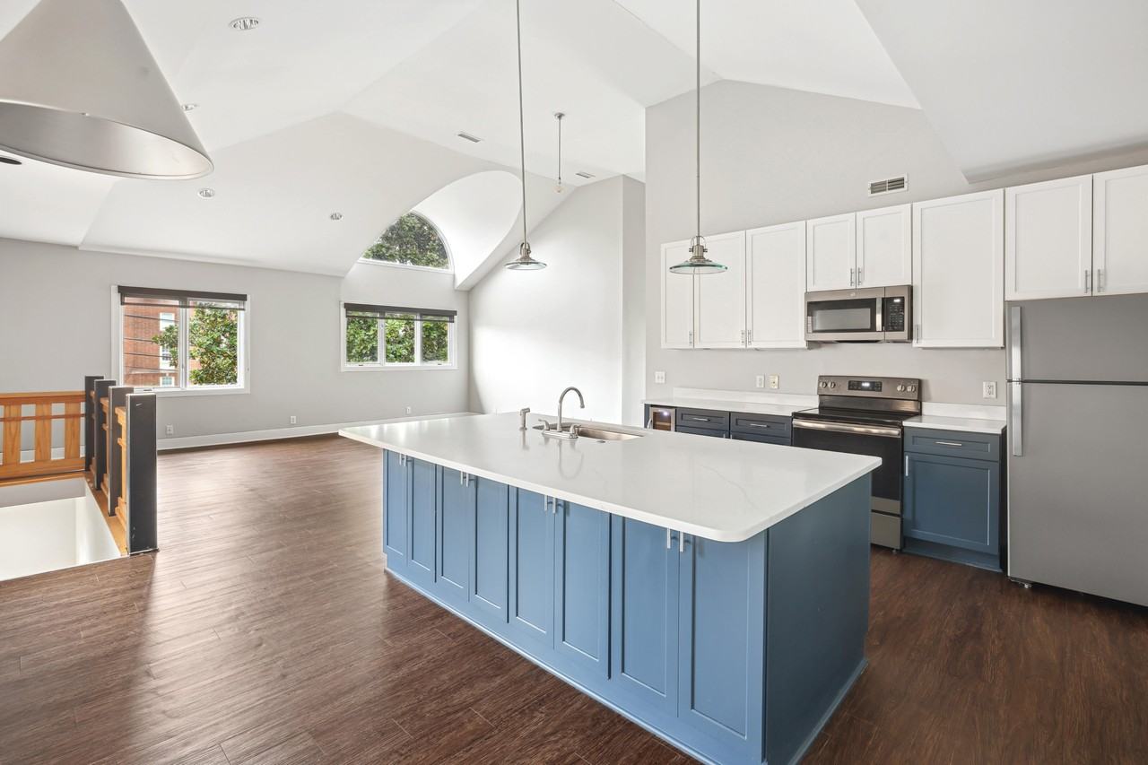 Midtown Square - Photo 4 of 13