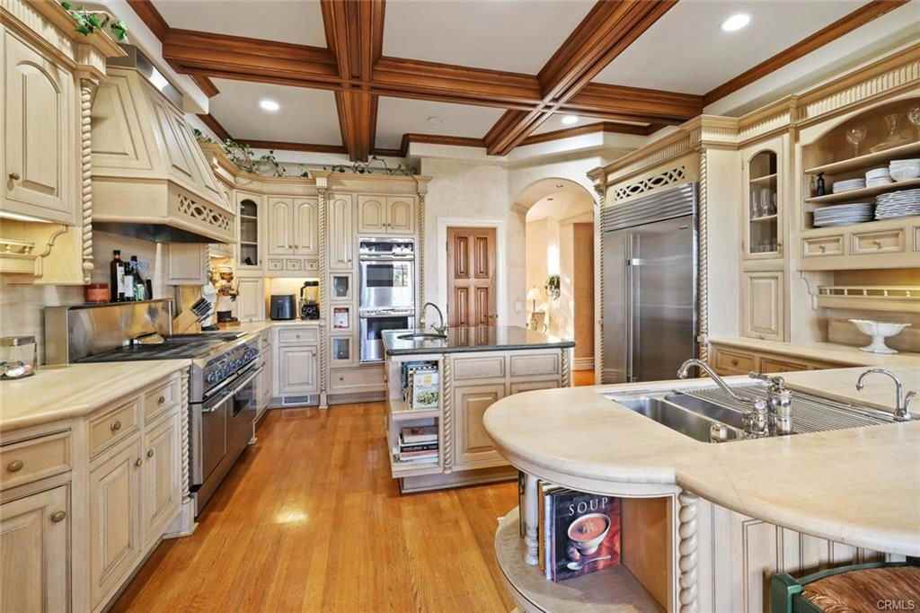 108 Kings Pl - Photo 3 of 8