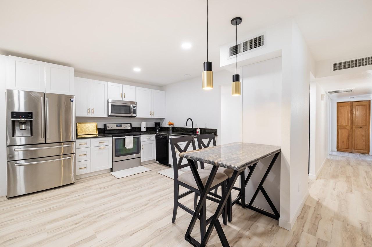 N 38th Dr - Photo 2 of 18