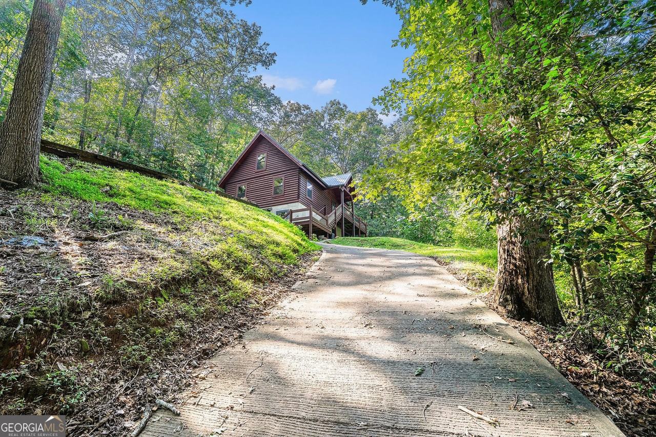 657 Beaver Lake Dr - Photo 5 of 46