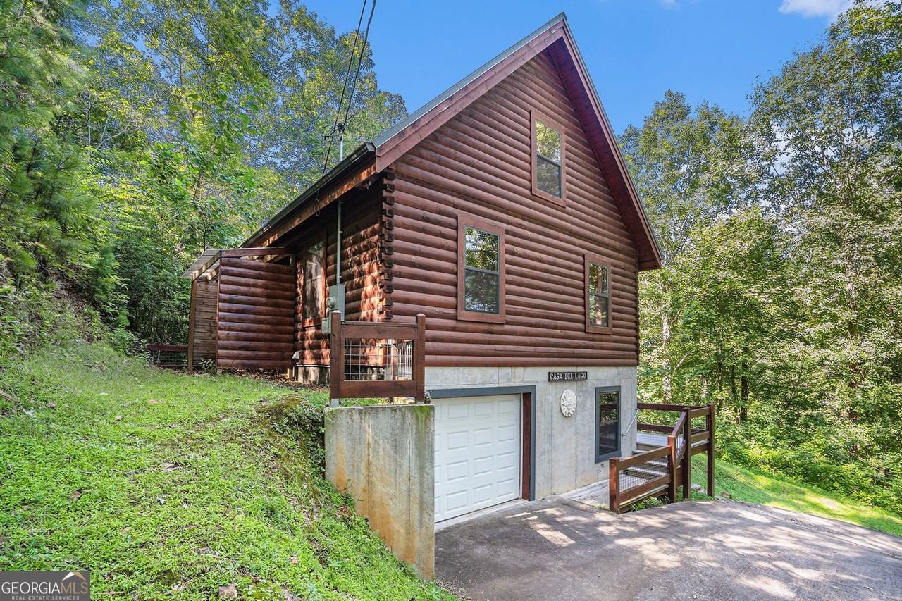 657 Beaver Lake Dr - Photo 6 of 46