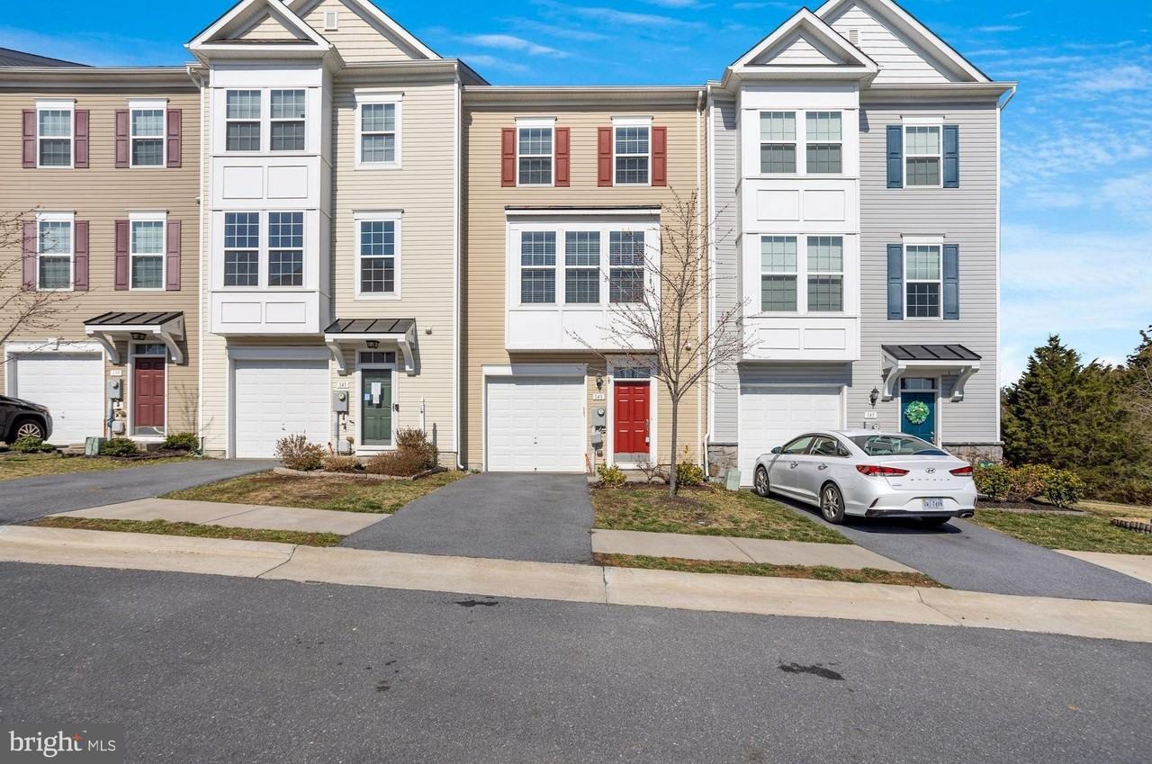 143 Schramm Loop - Photo 2 of 26